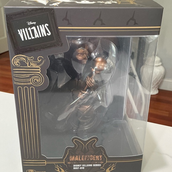 NWT Disney Maleficent Bust - Picture 6 of 6